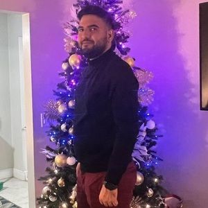 Meet your Posher, Ernesto